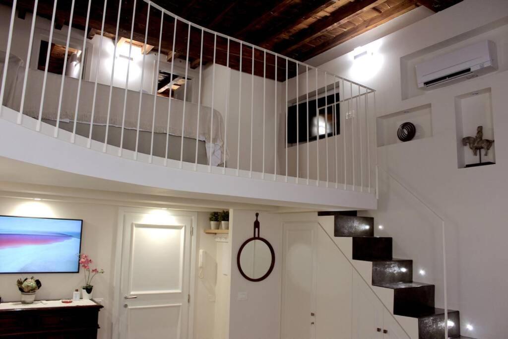 Art Apartment Santa Croce Suite فلورنس المظهر الخارجي الصورة