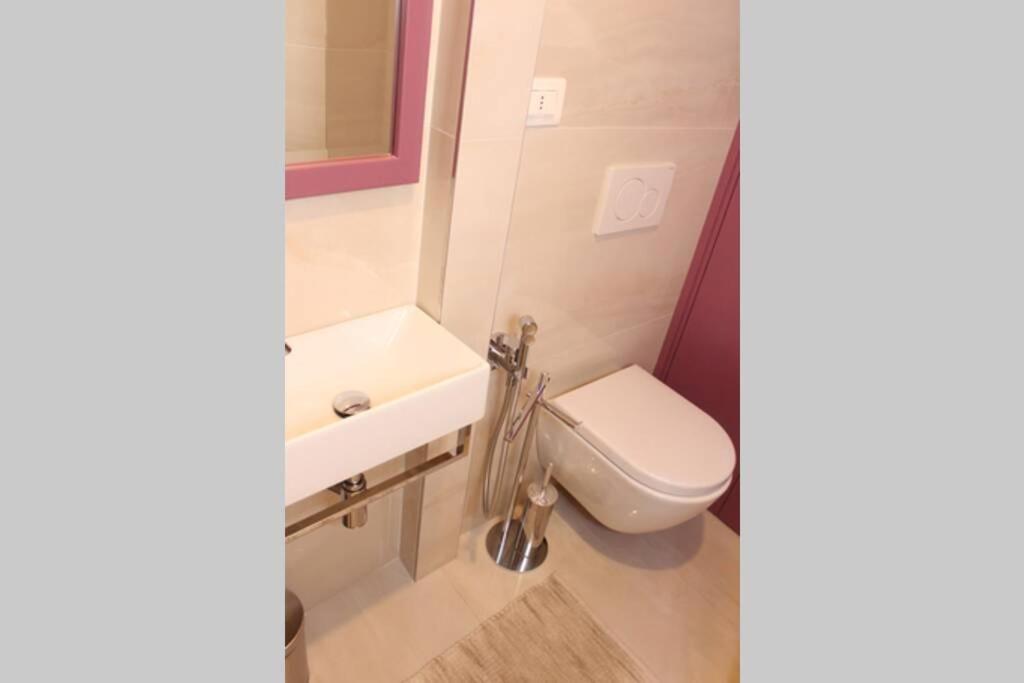 Art Apartment Santa Croce Suite فلورنس المظهر الخارجي الصورة