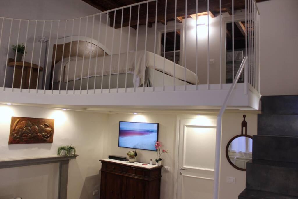 Art Apartment Santa Croce Suite فلورنس المظهر الخارجي الصورة