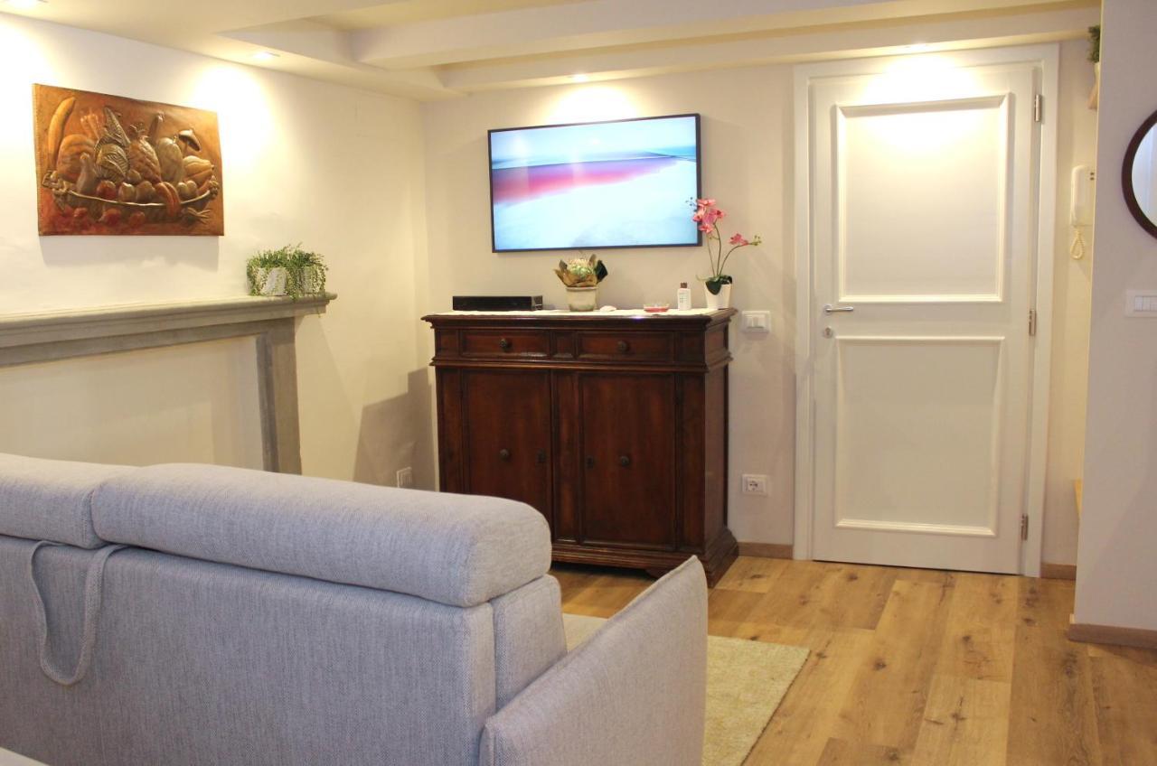 Art Apartment Santa Croce Suite فلورنس المظهر الخارجي الصورة
